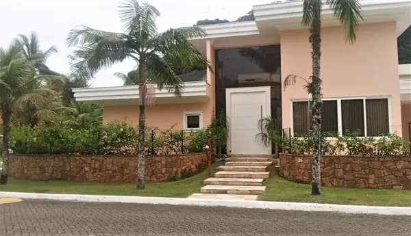 Casa à venda no bairro Pernambuco em Guarujá/SP