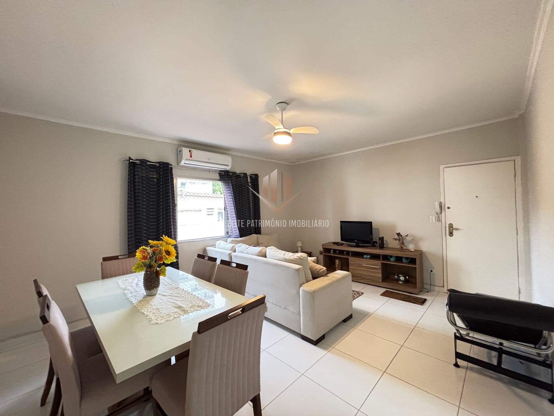 Apartamento na Praia das Astúrias Guarujá SP.