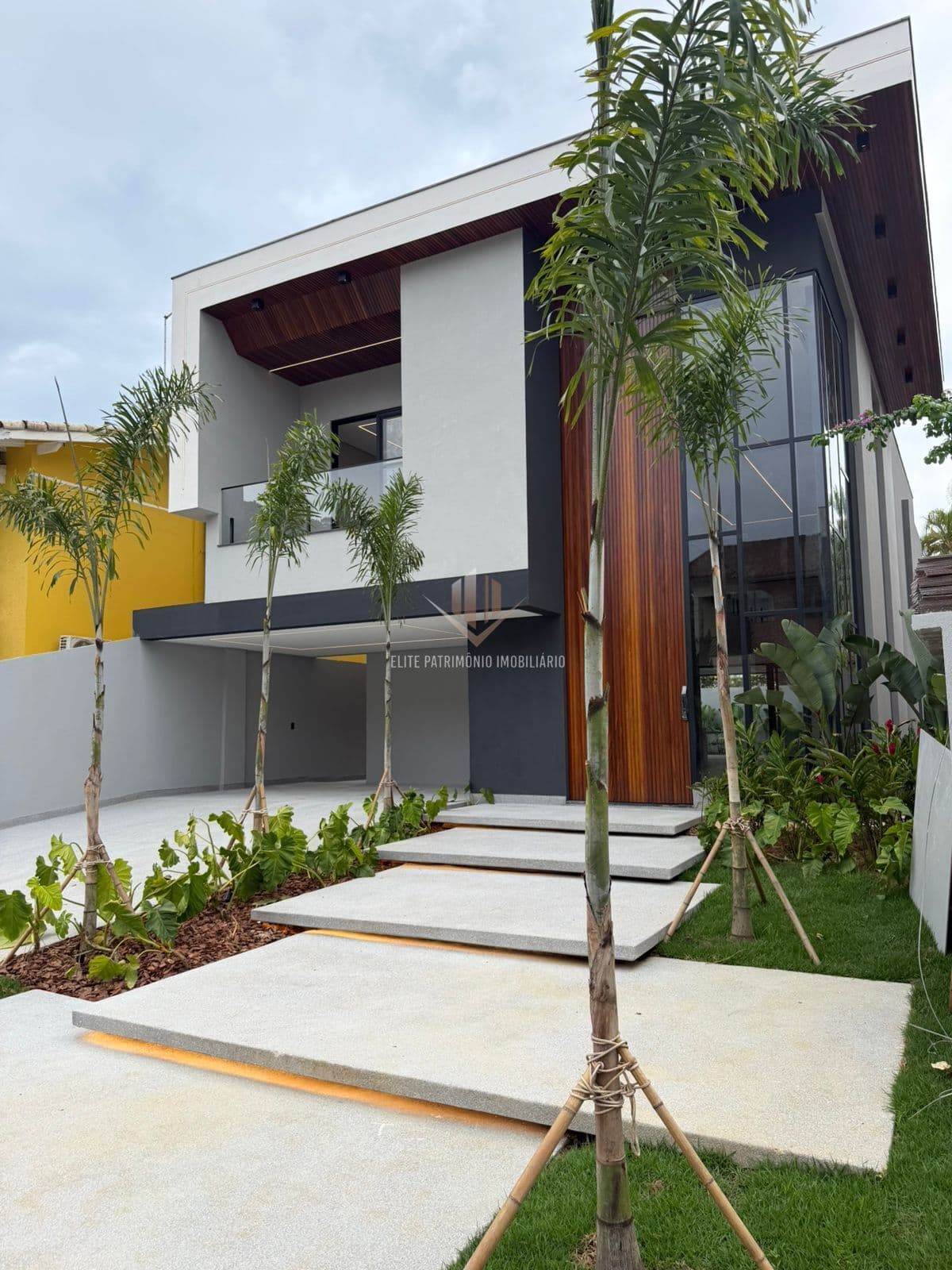 Casa em Condomínio em Balneário Praia do Pernambuco, Guarujá/SP