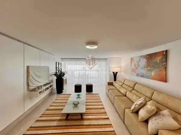 Apartamento Alto Padrão na Praia das Pitangueiras Guarujá SP.