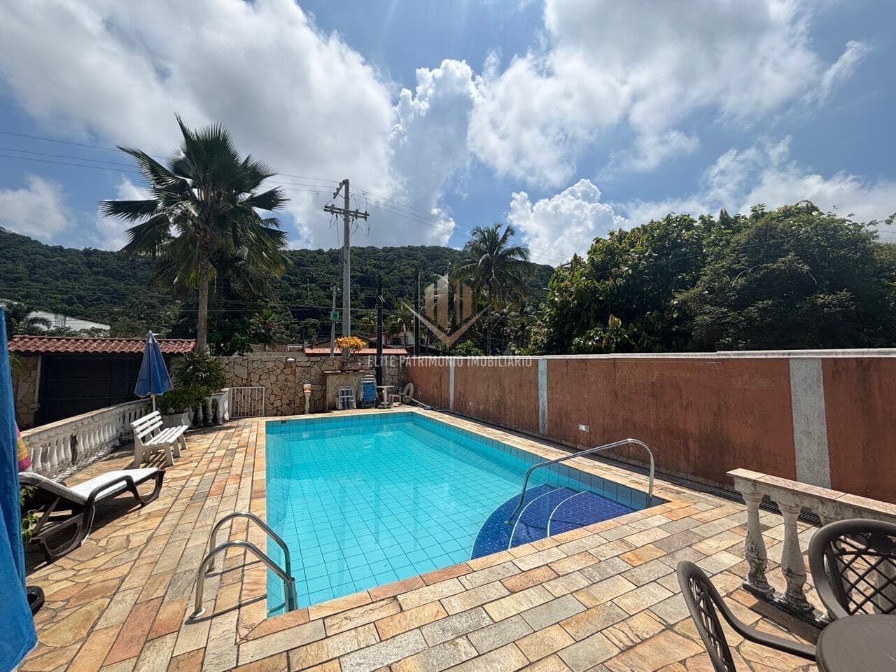 Apartamento em Guarujá - Guaiúba