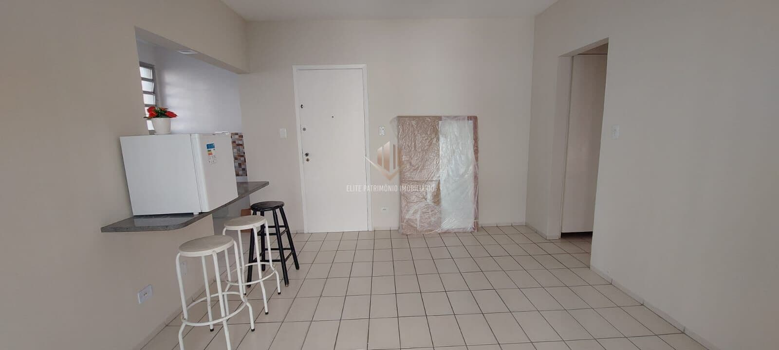 Apartamento na Praia das Pitangueiras Guarujá SP.
