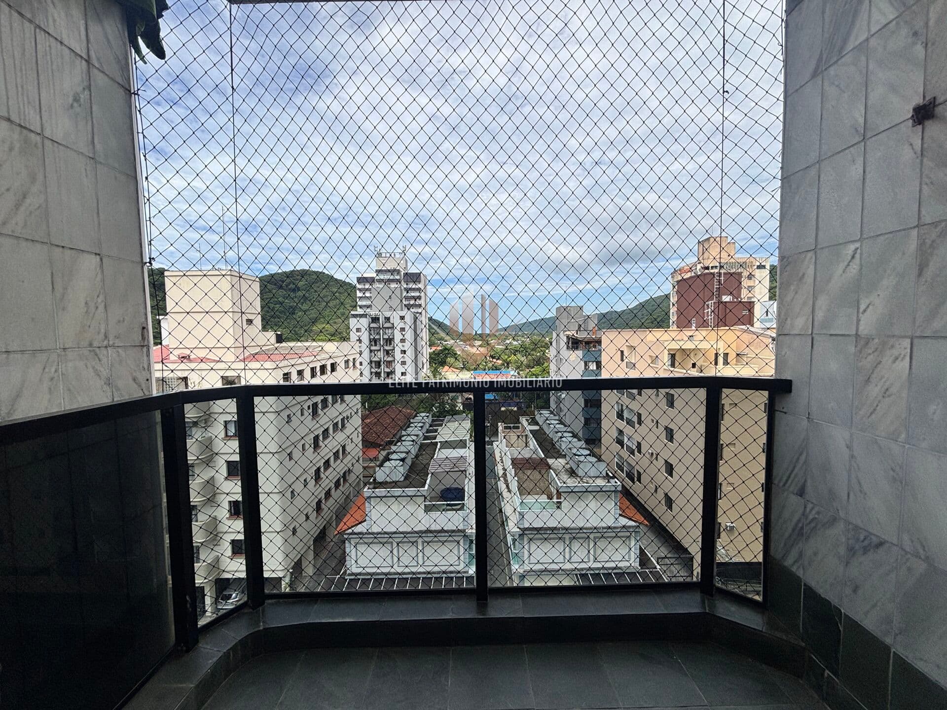 Apartamento em Jardim Las Palmas, Guarujá/SP