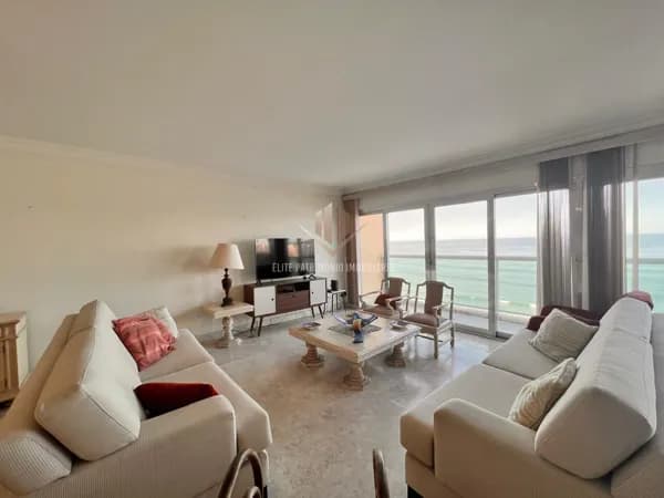 Apartamento em Guarujá - Pitangueiras