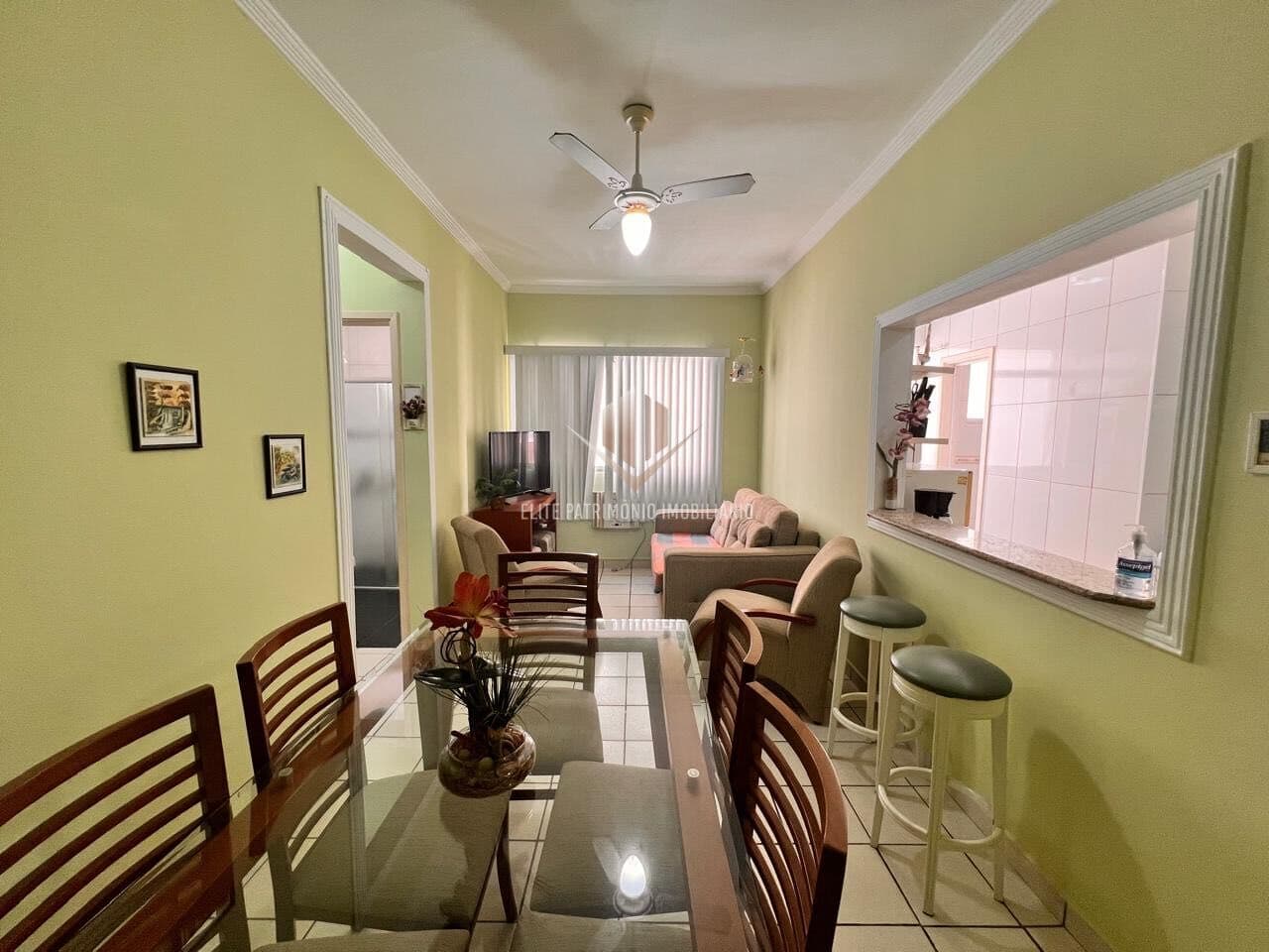 Apartamento a venda na Praia das Astúrias Guarujá SP.