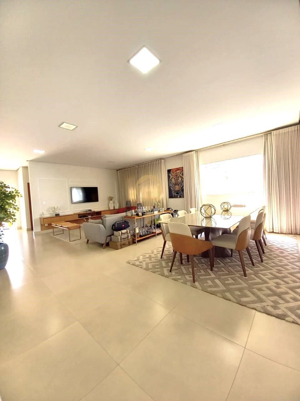 Casa Alto Padrão em Novo Mundo, Passos/MG