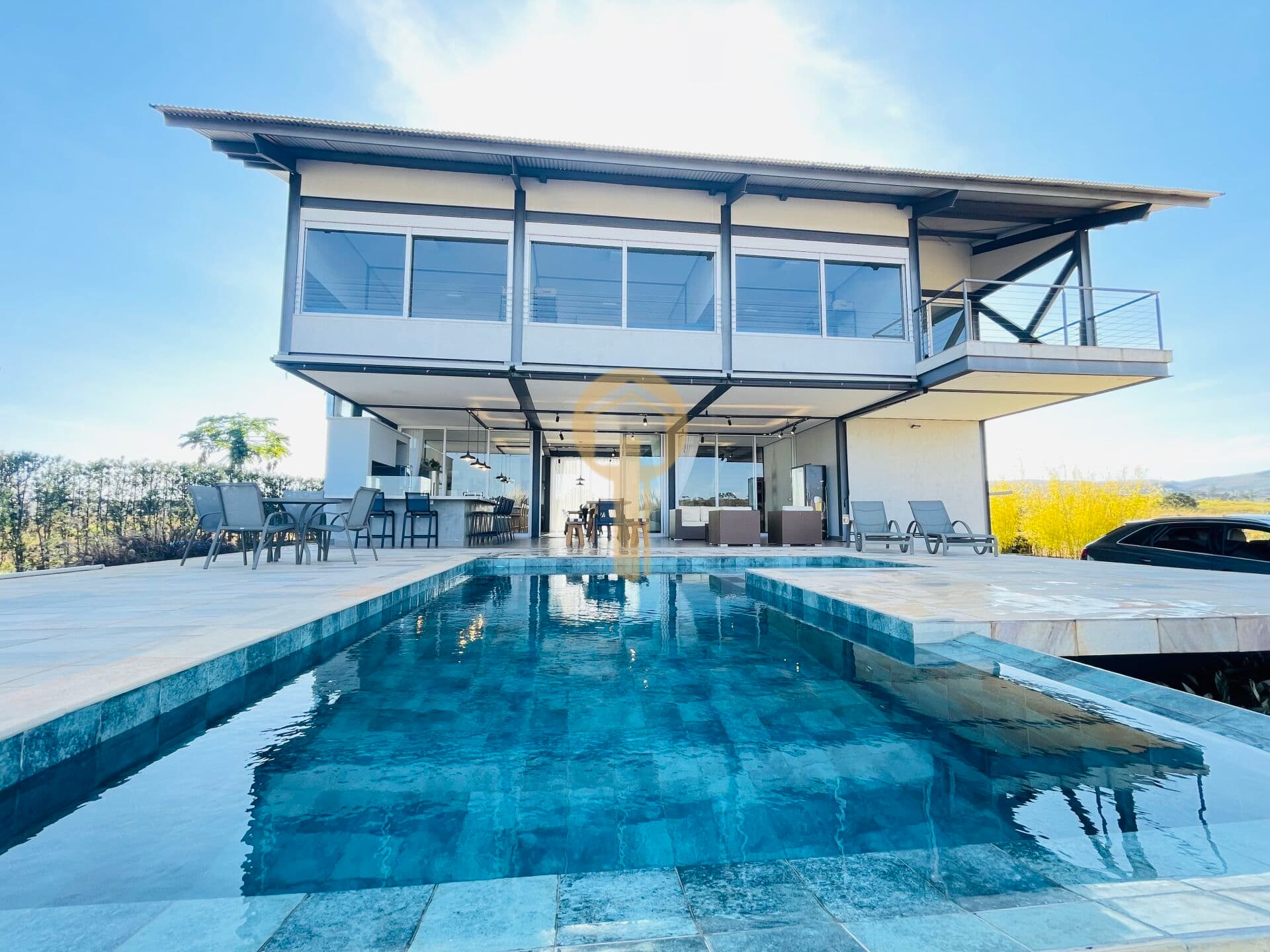 Casa em São João Batista do Glória - Cidade dos Canyons