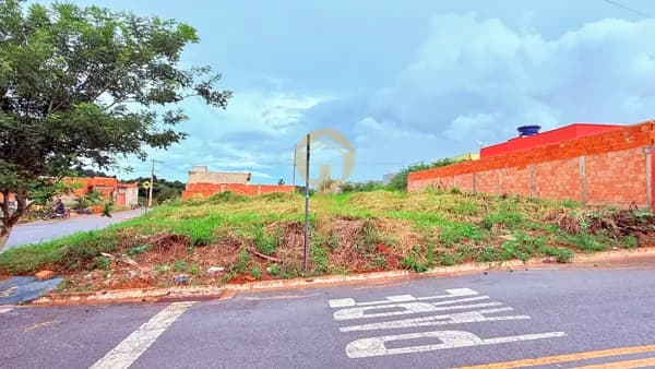 Lote/Terreno em Passos - Jardim Florença