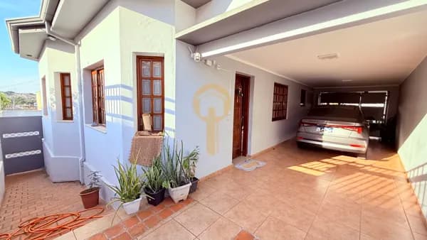 Conheça esta incrível casa no bairro Carmelo em Passos-MG