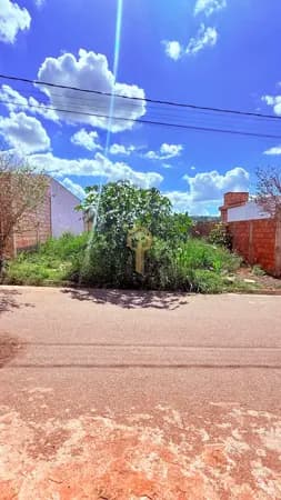 Lote/Terreno em Passos - Jardim Florença