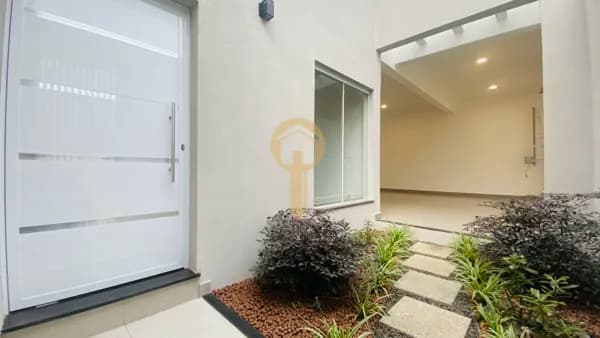 Casa em Passos - Jardim Canadá II