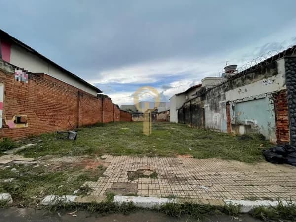 Lote/Terreno em Passos - Centro