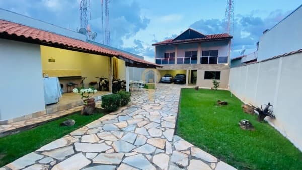 Casa à venda em Passos/MG