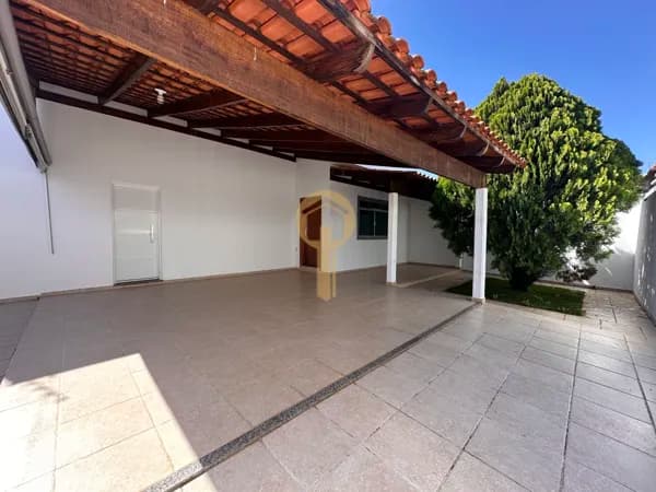 Casa em Passos - Parque Residencial Eldorado