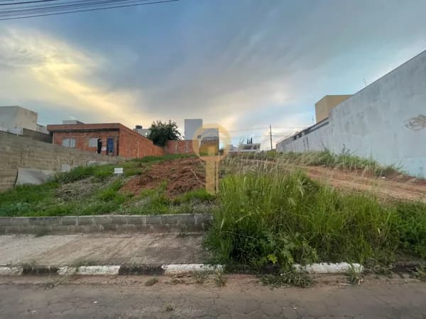 Lote/Terreno em Passos - Jardim Pinheiros
