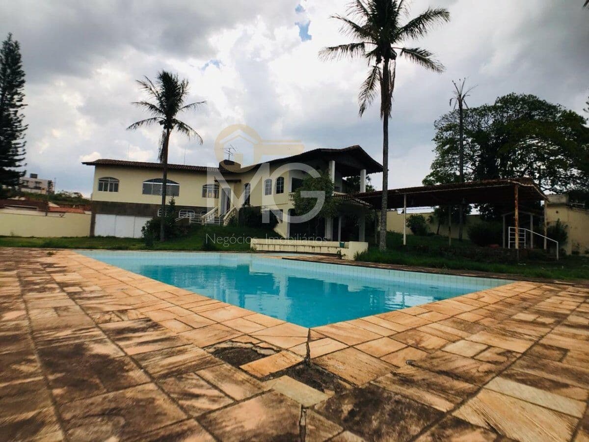Casa à venda em Passos/MG