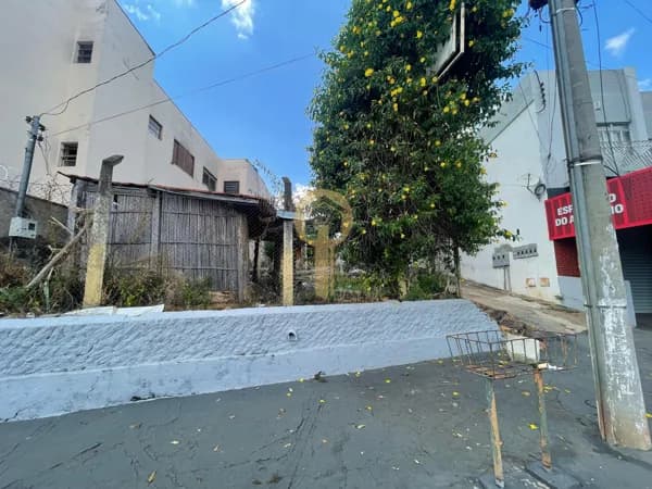 Lote/Terreno em Passos - Centro
