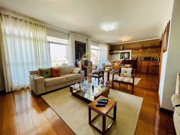 Apartamento em Passos - Centro