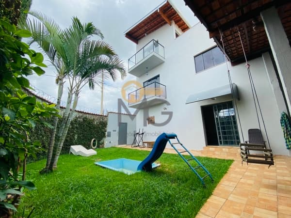 Casa à venda em Passos/MG