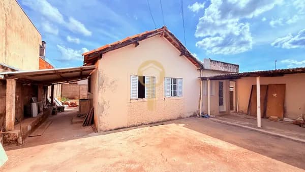 Casa em Passos - Cohab