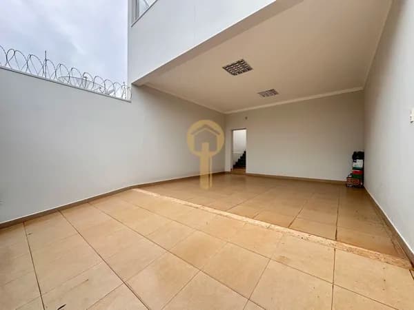 Casa em Passos - Parque Residencial Eldorado
