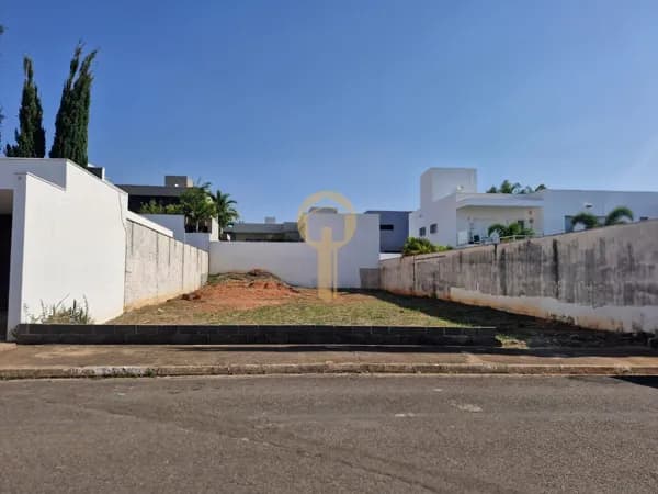 Lote/Terreno em Passos - Novo Mundo