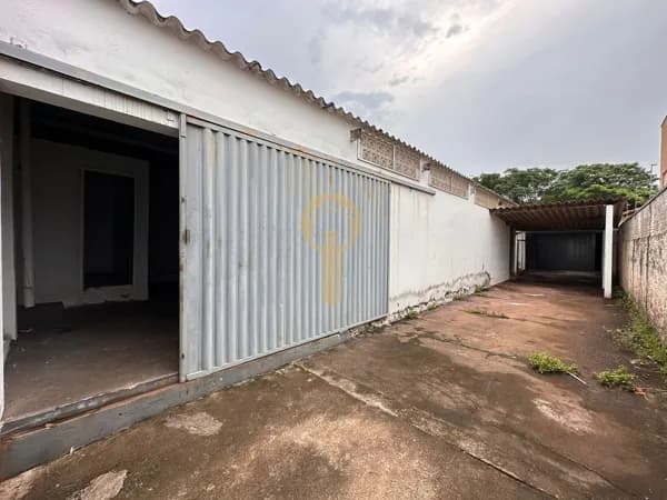 Galpão/Depósito/Armazém em Passos - Maria Augusta