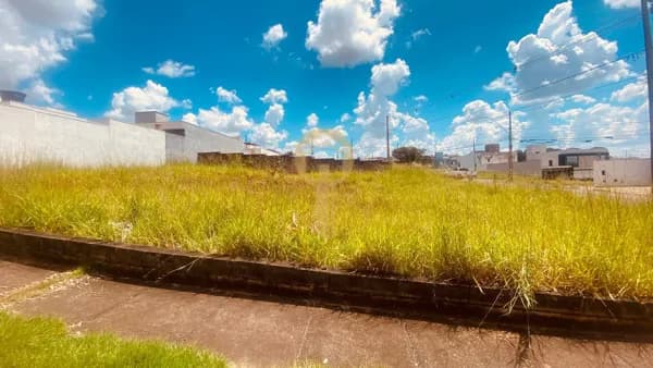 Terreno Lote em Parque das Aroeiras, Passos/MG
