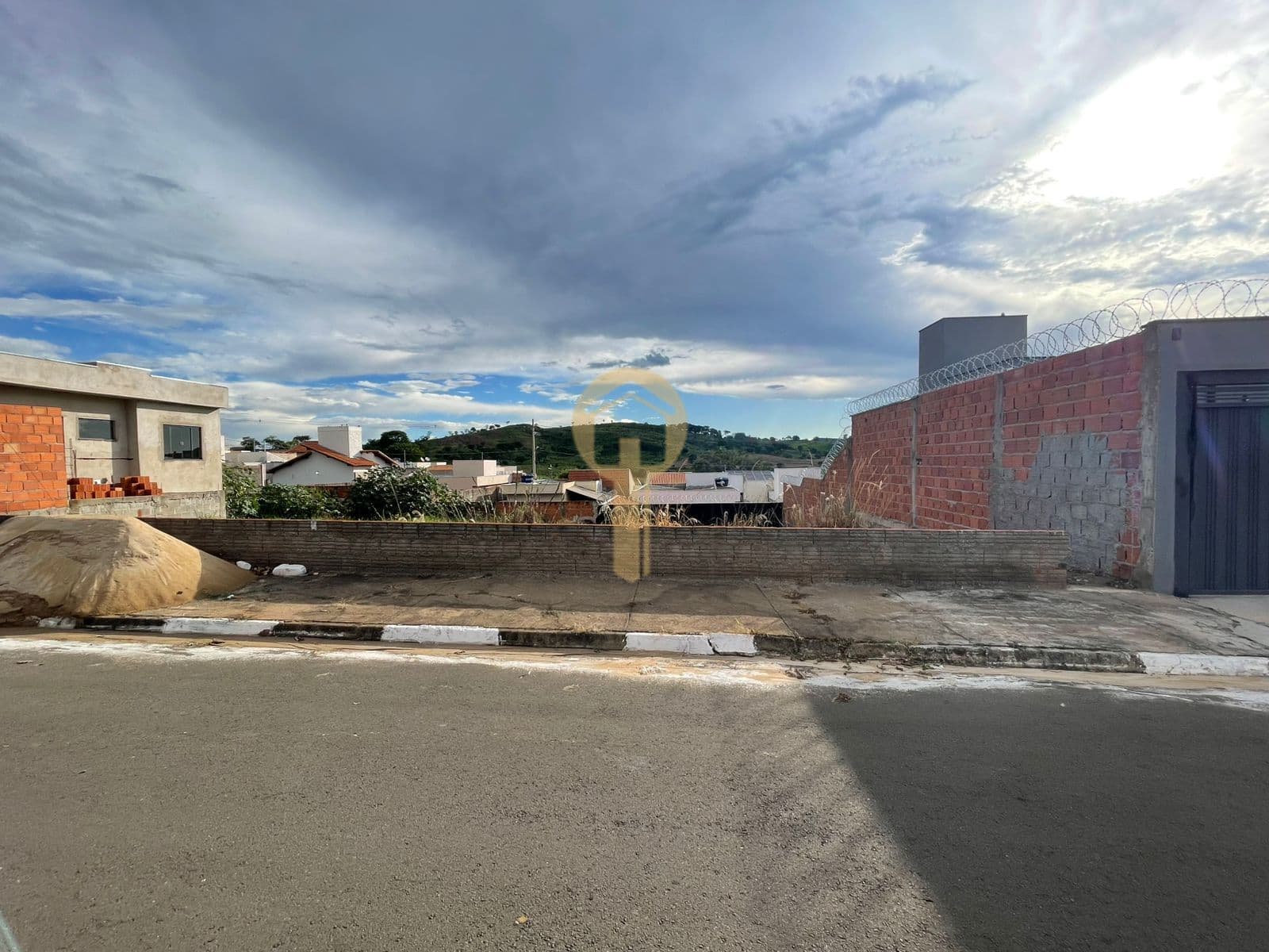 Lote/Terreno em Passos - Jardim Canadá II