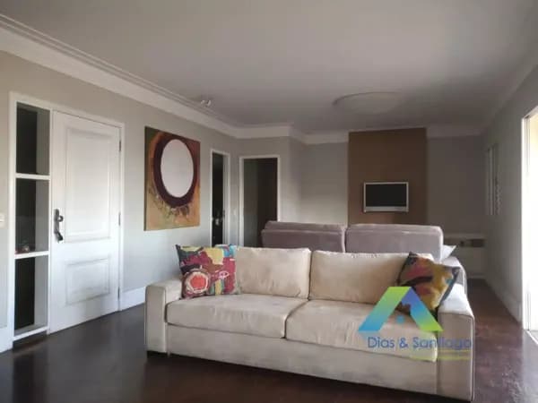 Apartamento mobiliado à venda com 172m² 3 quartos (Suítes).