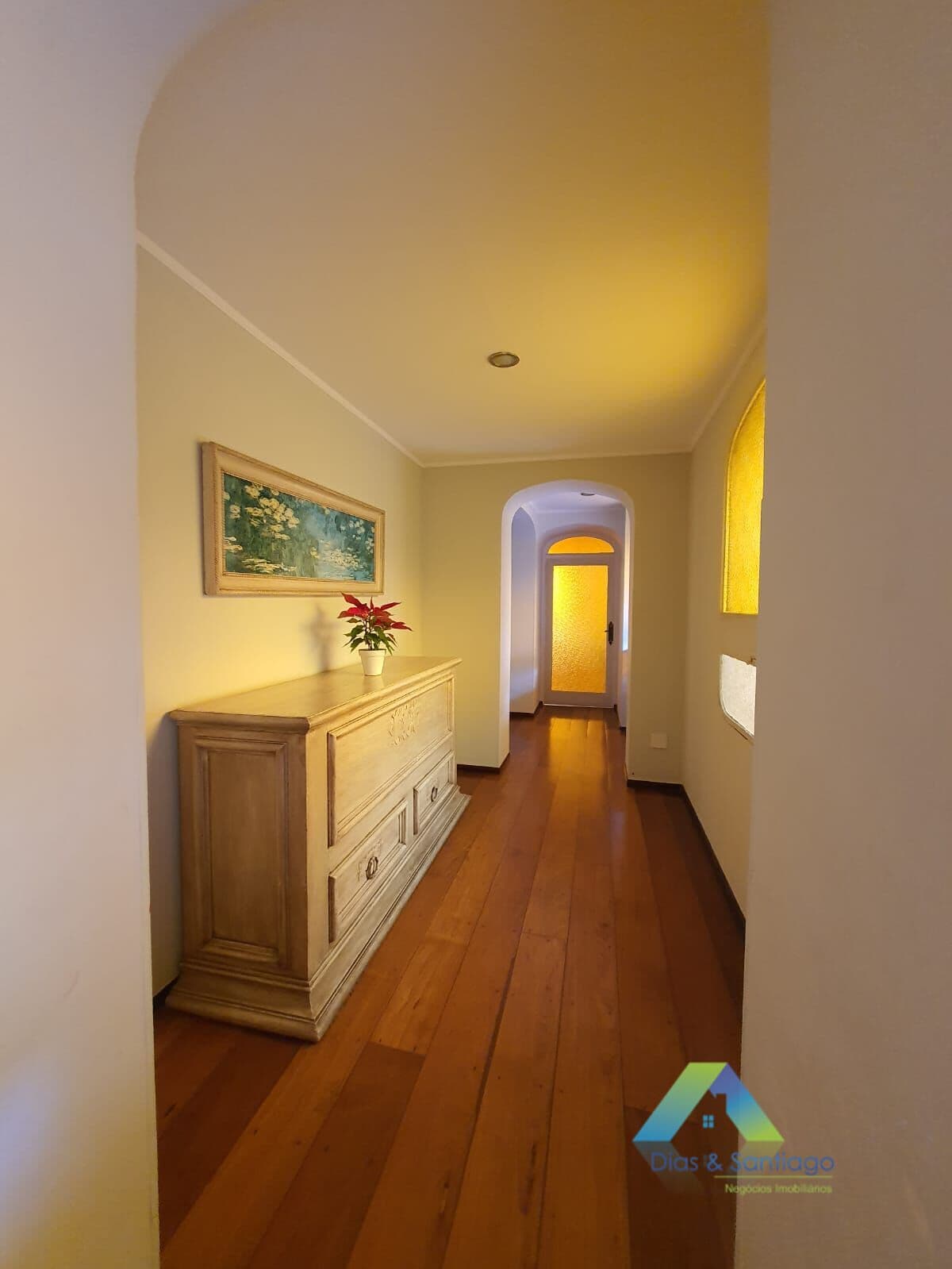 Apartamento alto padrão com 75m² em localização privilegiada em Moema Pássaros próximo Shopping e Parque Ibirapuera.