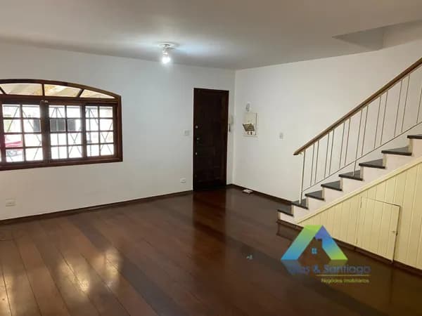 Sobrado Reformado com 3 Quartos e 4 banheiros para venda no Brooklin/SP!