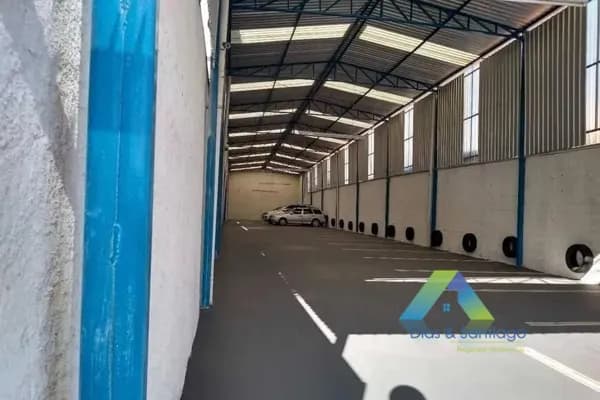 Galpão com escritório de 400m² em VIla Moinho Velho/SP!