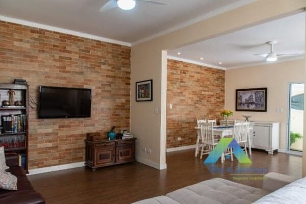 Cambuci Casa 205M², 2 dormitórios, varanda gourmet, 3 vagas, ótima localização e valor !!!!
