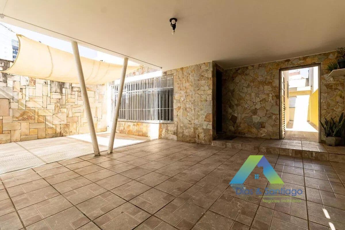 Casa com 3 dormitórios Com suite e 3 vagas próximo ao Metrô Alto do Ipiranga em Vila Gumercindo/SP!