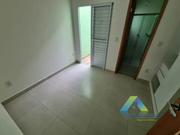 Casa em mini condomínio com 32m² em localização privilegiada na área nobre da região da Saúde/Zsul