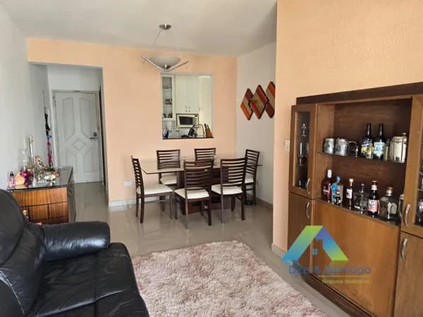 Lindo apartamento com 143m² de área total 2 vagas de garagem coberta em localização privilegiada na Vila Gumercindo.