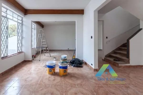 Sobrado a venda com 03 quartos 03 vagas - Proximo ao metro