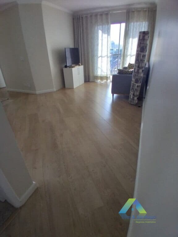 Apartamento com 02 quartos e 02 vagas na vila Santa Catarina