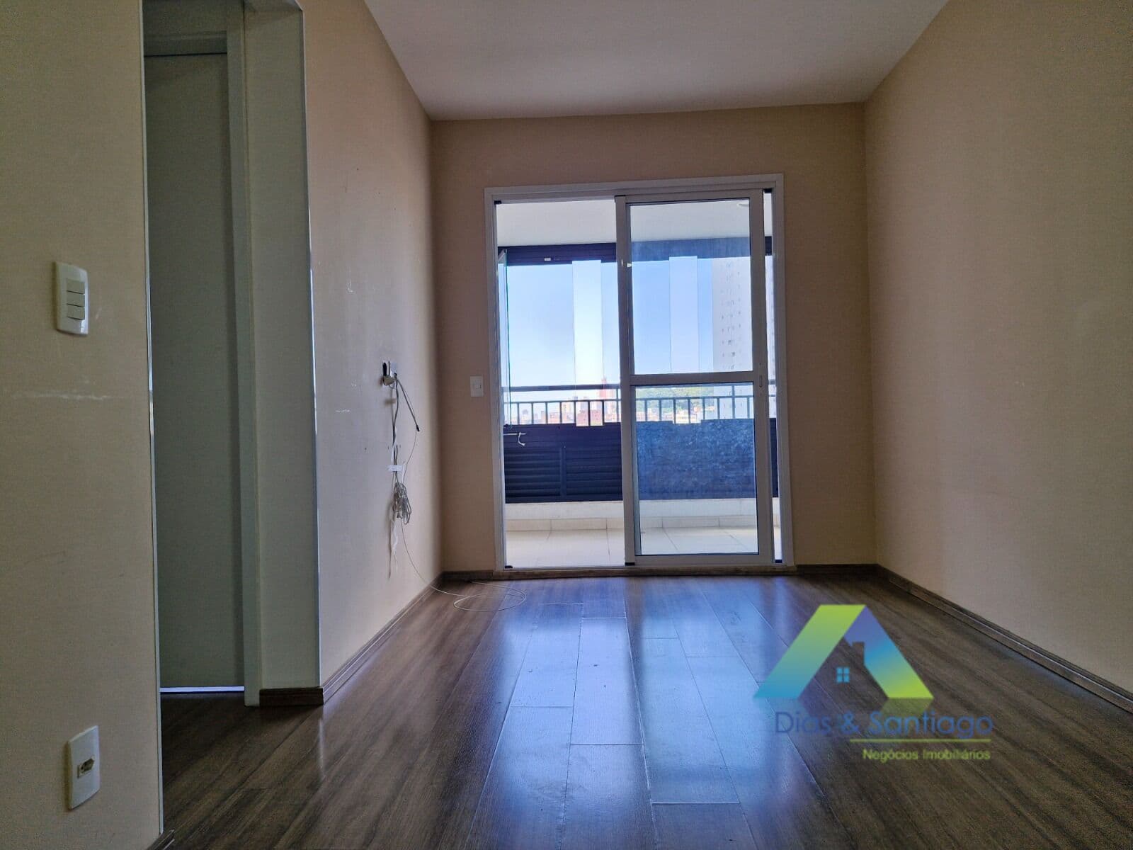 Apartamento com 02 quartos 61m² - Sacomão