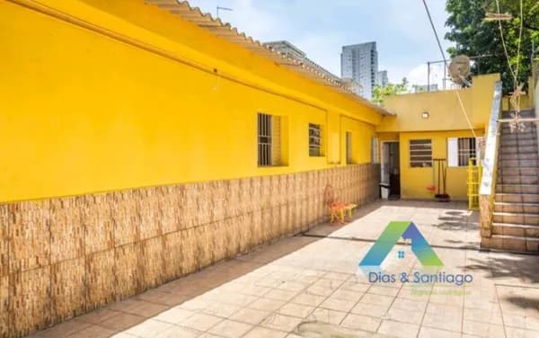 Casa Padrão Ótima Localização.
