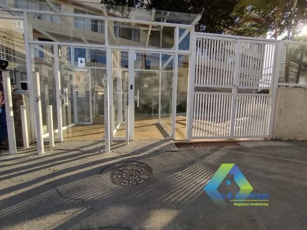 Apartamento com 53m² em localização privilegiada na área nobre da Vila Mariana/Zsul, com entorno das Estações á 850mts Metrô Paraíso, 900mts Metrô Ana Rosa e 1,5km Metrô Vila Mariana.