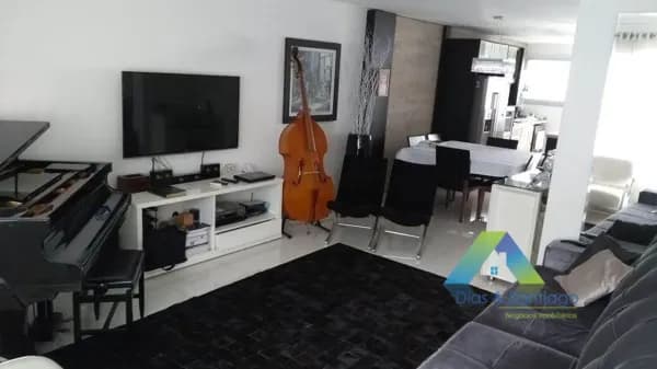 Sobrado à venda com 3 dormitórios e 3 vagas em Jardim Previdência/Saúde, São Paulo/SP