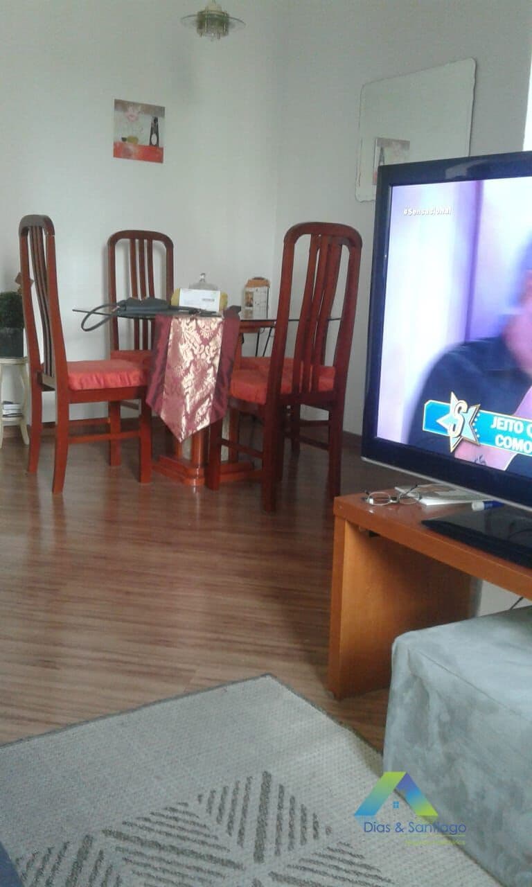Apartamento em 61m² com 3 dormitórios, 1 suíte e 2 vagas de garagem coberta em localização privilegiada na Vila das Mercês/Saúde.