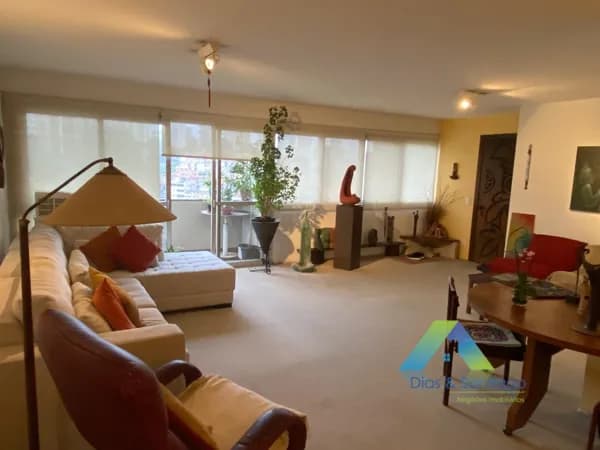 Apartamento com 142m² em 3 dormitórios, 1 suíte, 2 vagas coberta e 1 ampla varanda em área nobre do Morumbi/Zsul..