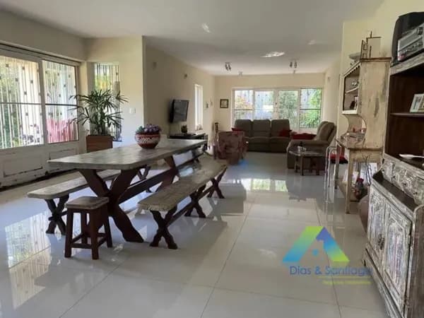 Casa com 5 dormitórios e 6 vagas para locação em Bosque da Saúde/SP!
