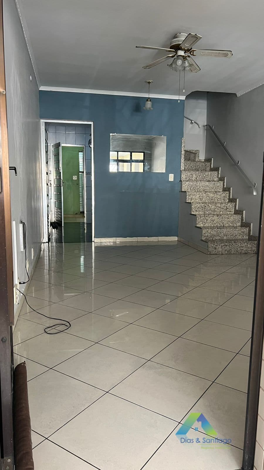 Sobrado Padrão com 100m² com 3 dorms, 1 vaga coberta, quintal em localização privilegiada no Sacomã/Zsul