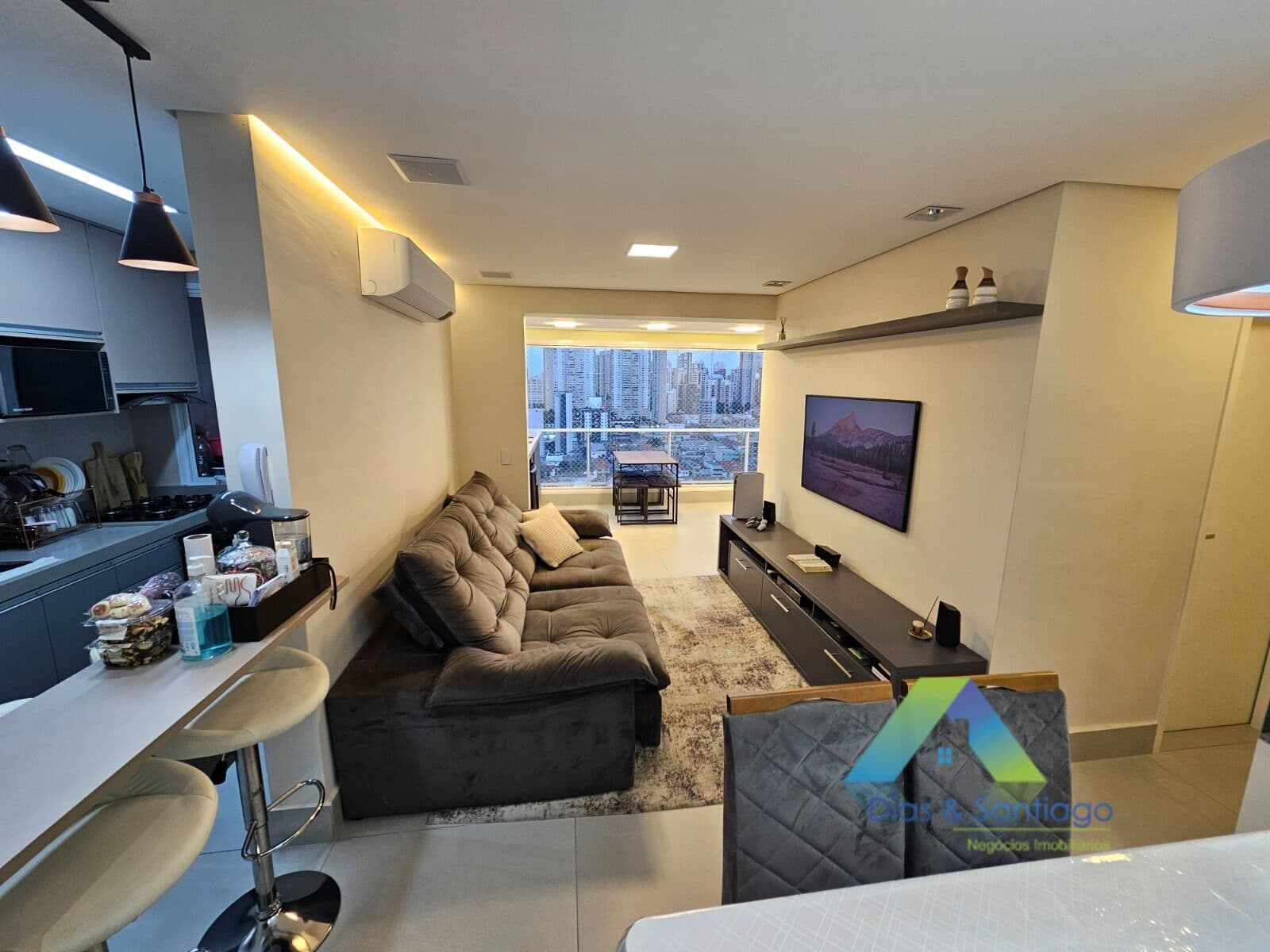 Apartamento com 72m² em andar alto e vista livre com 2 vagas de garagem coberta em localização privilegiada em área nobre na região do Tatuapé