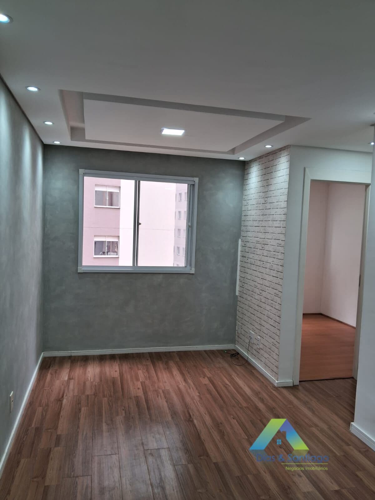 Apartamento com 02 quartos proximo a Av. Cursino