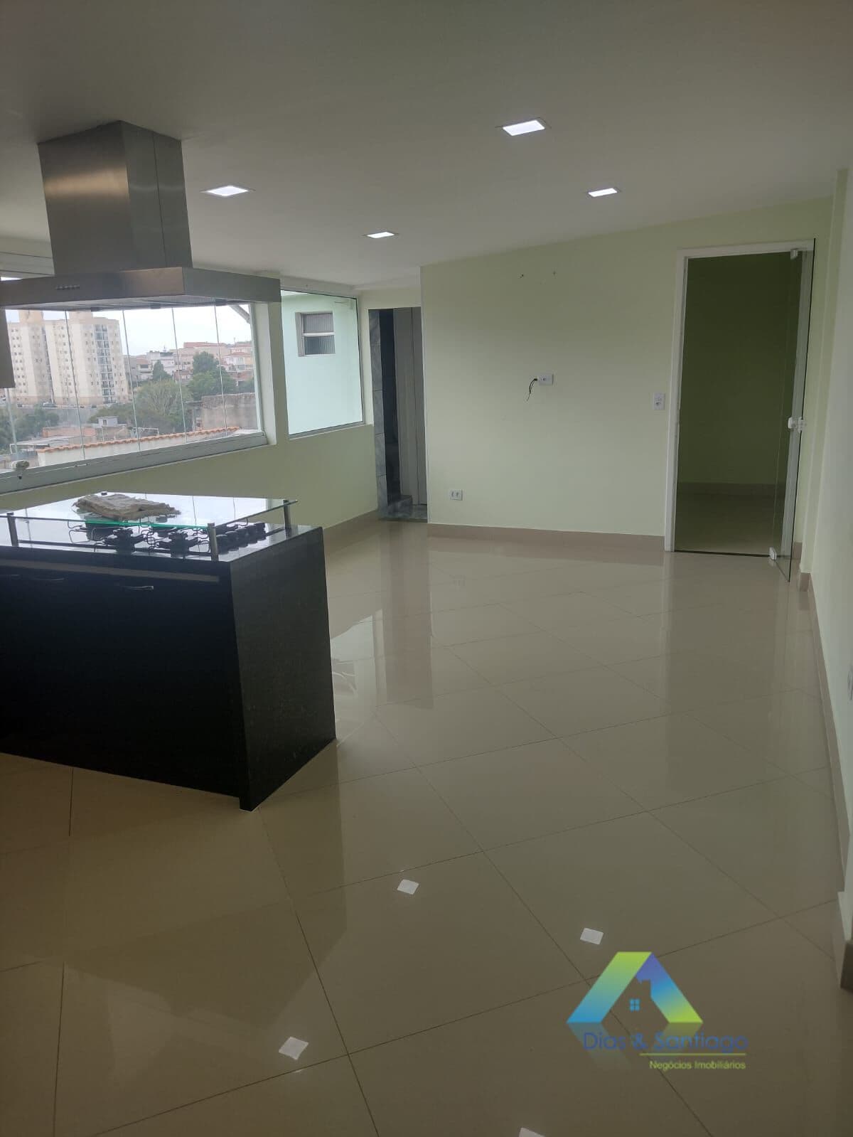 Sobrado com 4 Casas no quintal não aceita pet